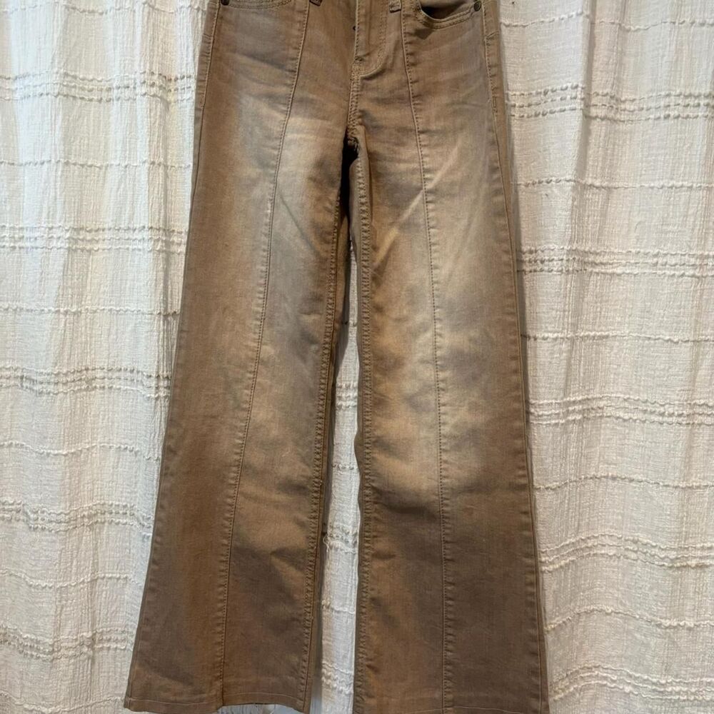 Shyanne Women's Taupe Wash Bootcut Jeans 26" waist